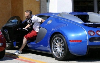 Những cầu thủ ‘sắm vai’ ông chủ Bugatti Veyron